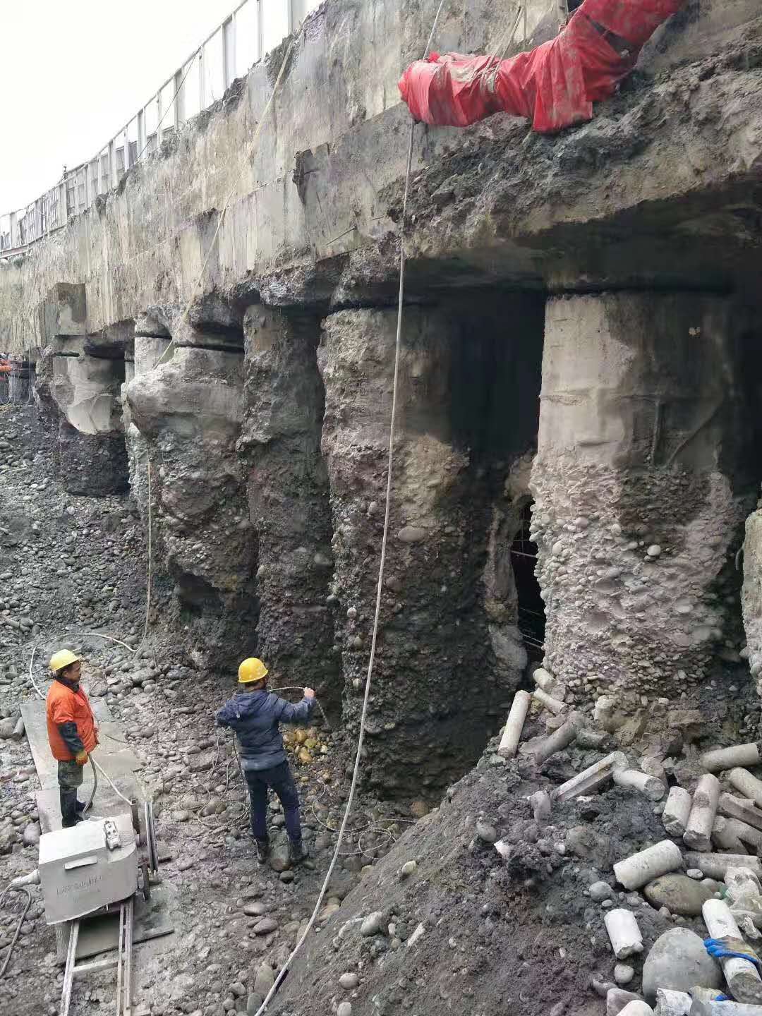 成都混凝土專業拆除公司電話？-成都戰狼拆除